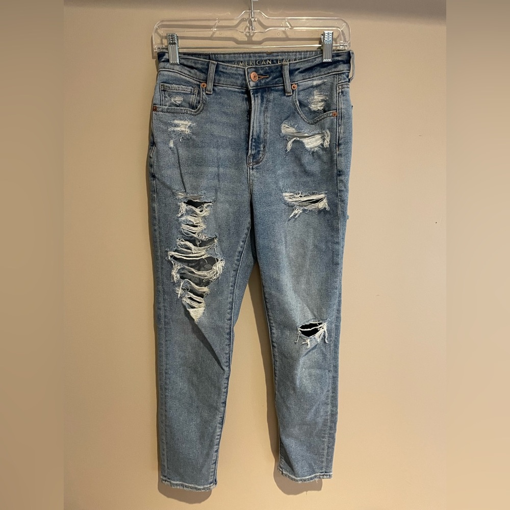 American Eagle mom jeans